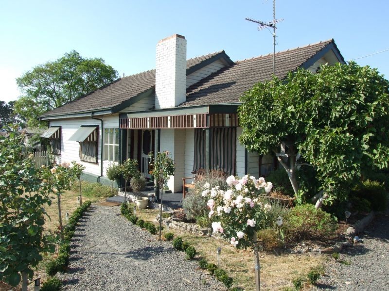 1 Murray Road, Newborough VIC 3825