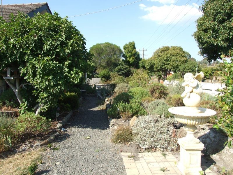 1 Murray Road, Newborough VIC 3825