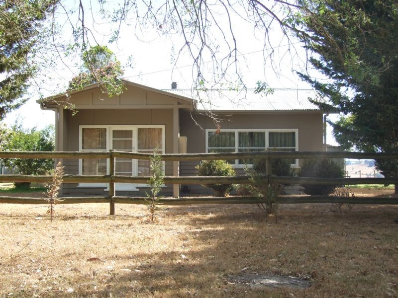 3045  Old Sale Road, Willow Grove VIC 3825