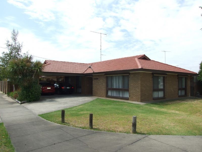13 Evelyn Street, Moe VIC 3825