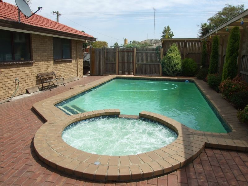 13 Evelyn Street, Moe VIC 3825