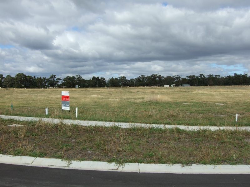 Lot 23 Leadbeater Mews, Newborough VIC 3825