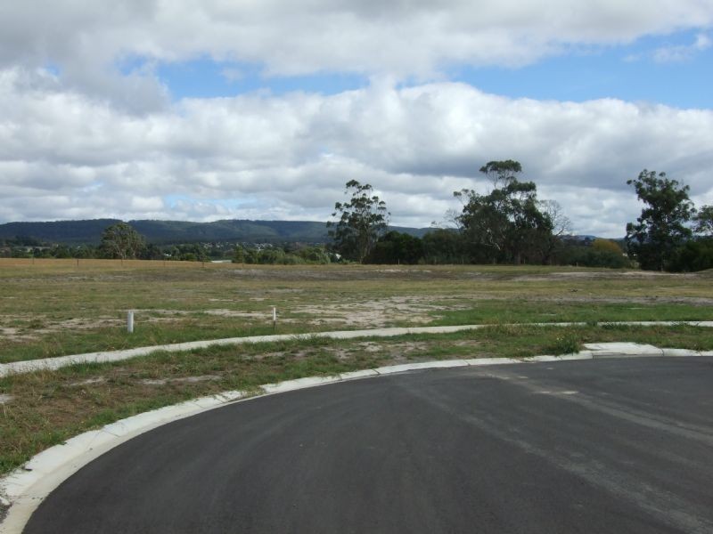 Lot 23 Leadbeater Mews, Newborough VIC 3825