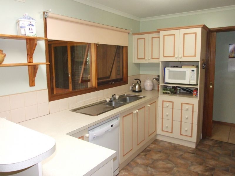 39 Haunted Hills Road, Newborough VIC 3825