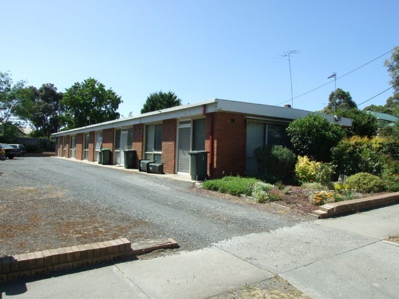1-4/69 Moore Street, Moe VIC 3825