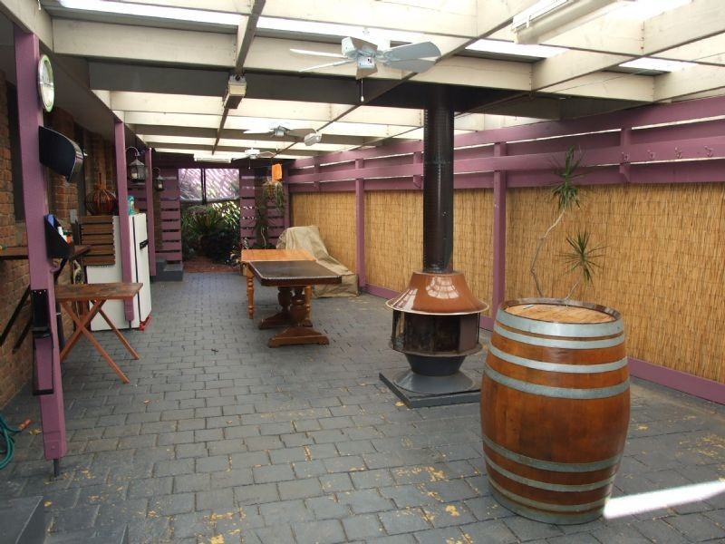 20 Albert Street, Moe VIC 3825