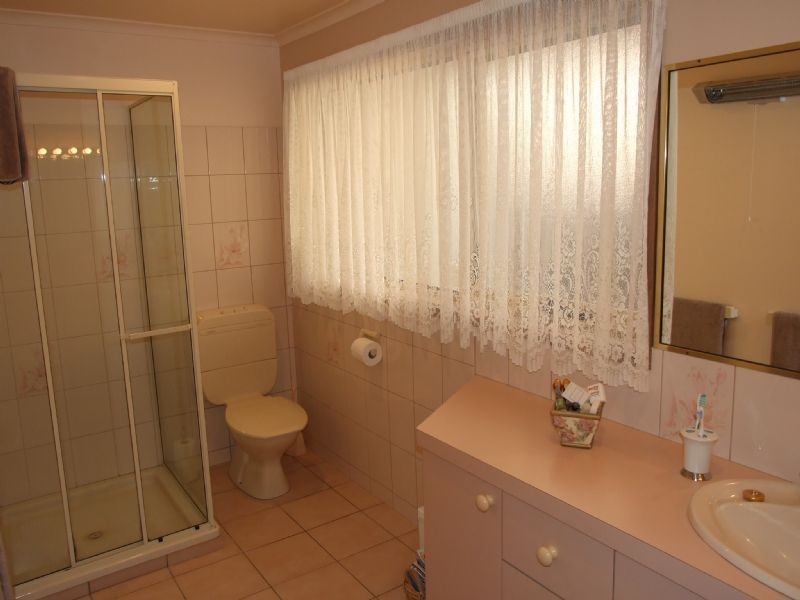13 Ollerton Avenue, Newborough VIC 3825