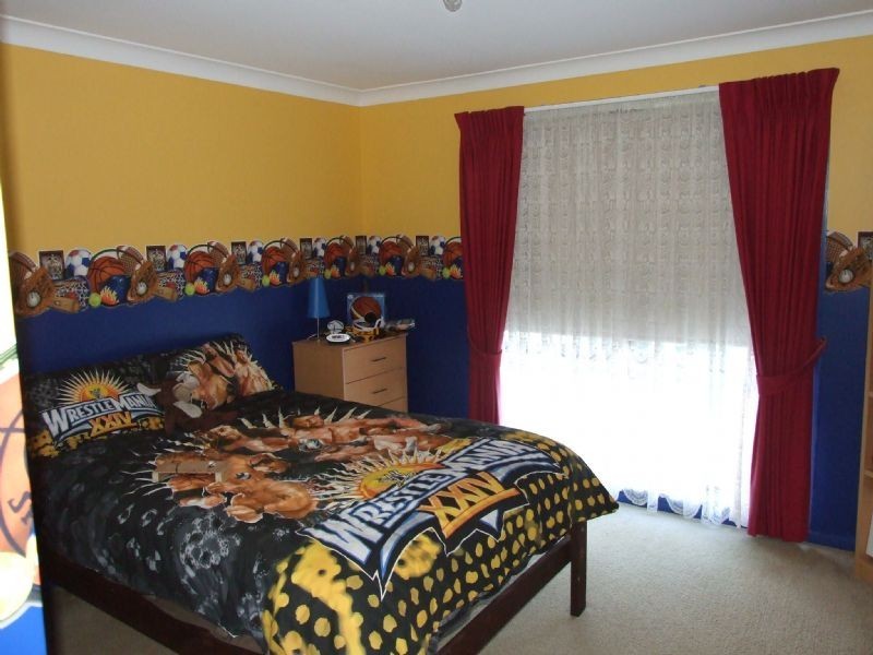57 Dinwoodie Drive, Newborough VIC 3825