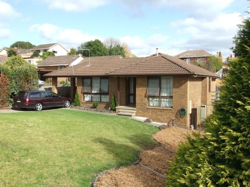 3 March Street, Newborough VIC 3825