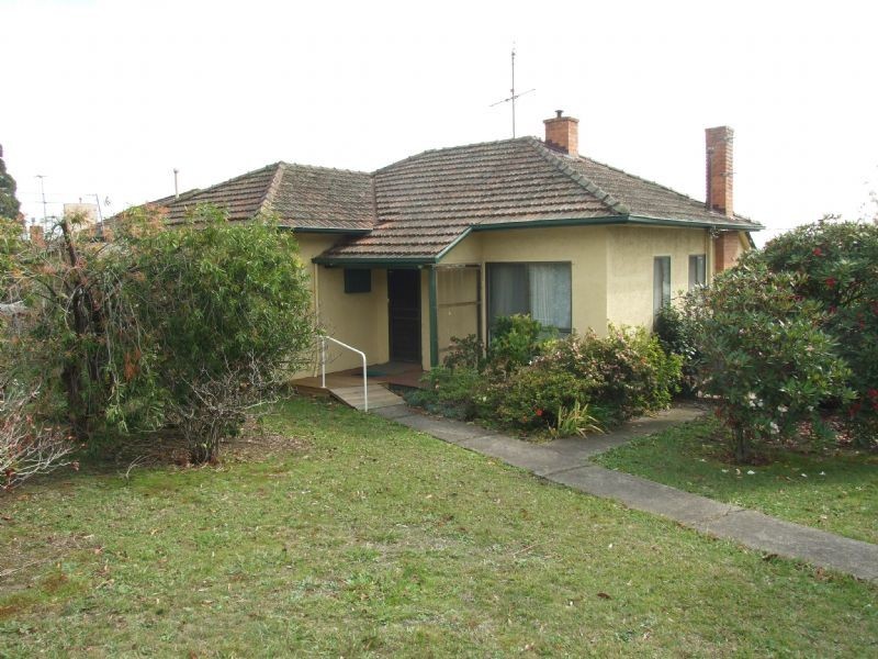 20 Scott Avenue, Moe VIC 3825