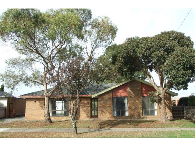 16 Hunter Street, Moe VIC 3825
