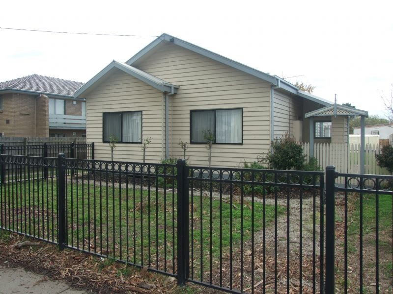 10 High Street, Moe VIC 3825