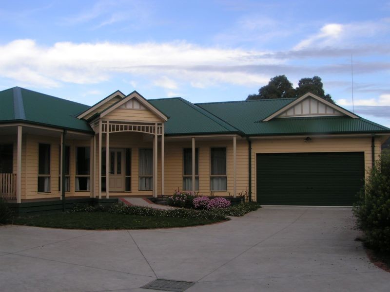 2/2D Chapmans Road, Trafalgar VIC 3824