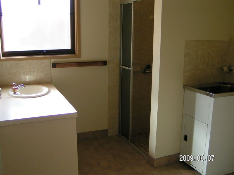 10/15 Burrage Court, Moe VIC 3825