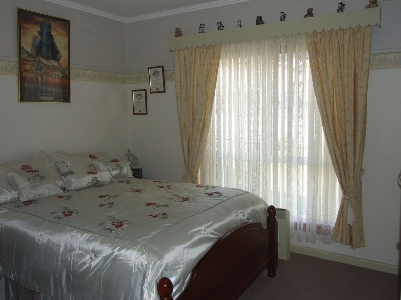 17 Lincoln Street, Moe VIC 3825