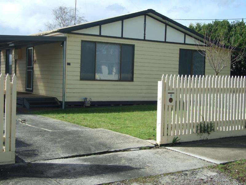 6 Ellinbank Street, Newborough VIC 3825