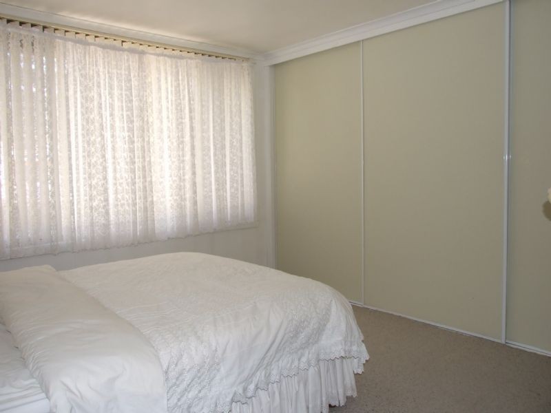 6 Ellinbank Street, Newborough VIC 3825