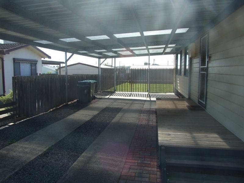 6 Ellinbank Street, Newborough VIC 3825