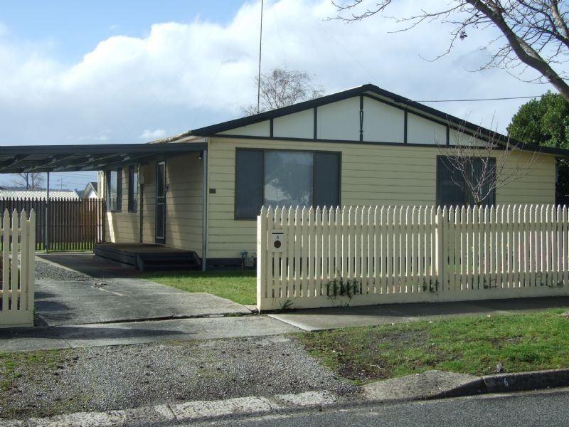 6 Ellinbank Street, Newborough VIC 3825