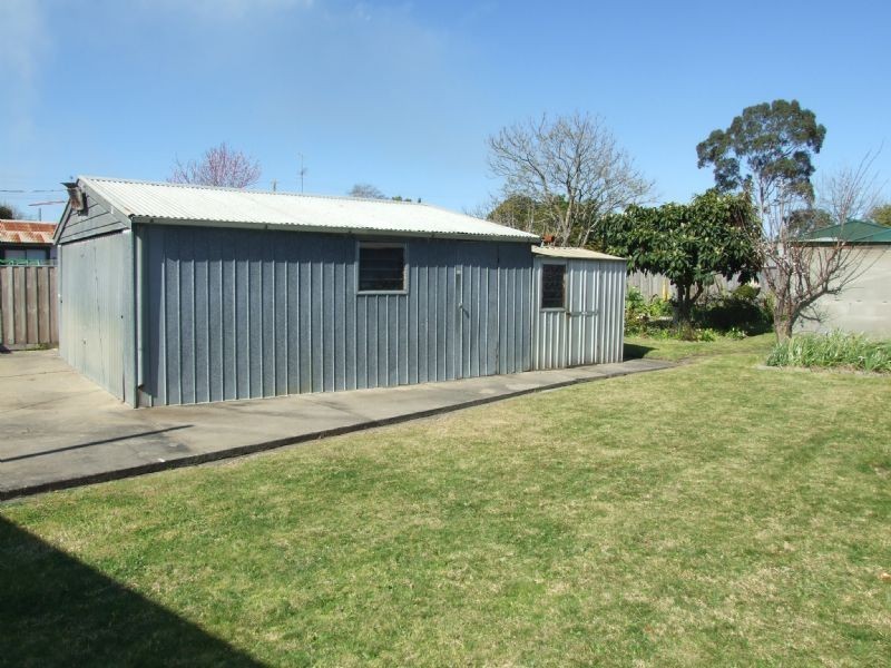 1 Bellbrook Street, Newborough VIC 3825