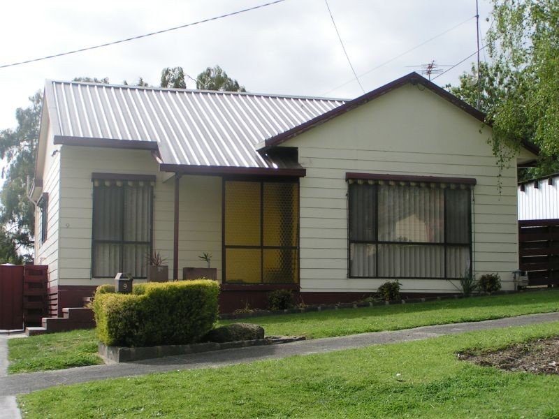 9 Staff Street, Moe VIC 3825