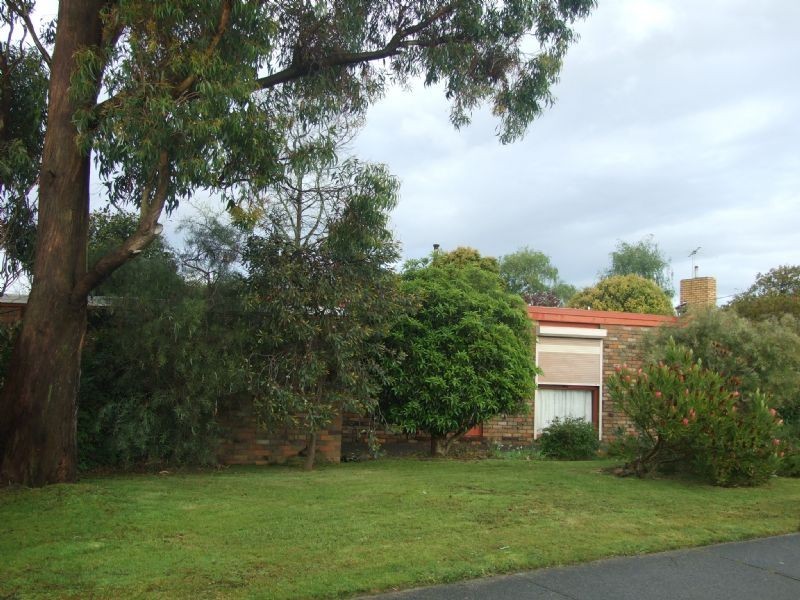 18 Shanahan Parade, Newborough VIC 3825
