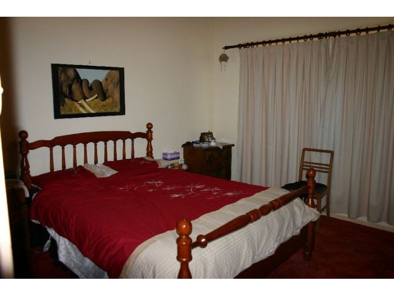 385  McDonalds Track, Hernes Oak VIC 3825