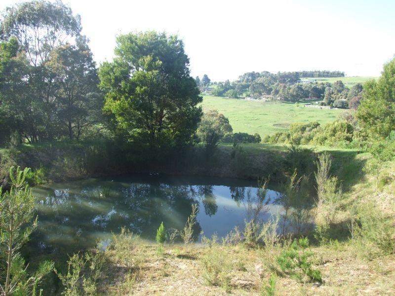 385  McDonalds Track, Hernes Oak VIC 3825