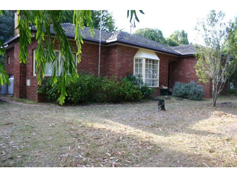 385  McDonalds Track, Hernes Oak VIC 3825