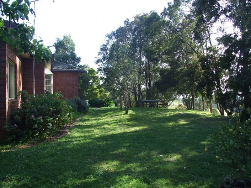 385  McDonalds Track, Hernes Oak VIC 3825