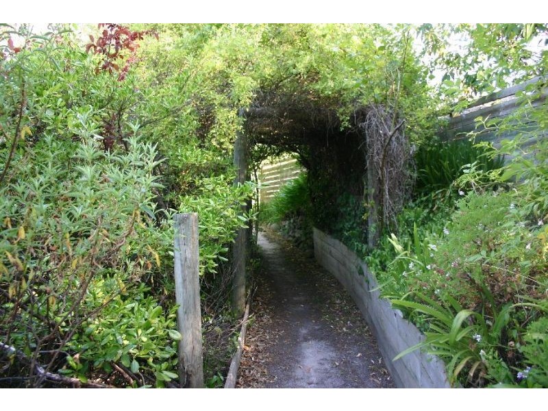 385  McDonalds Track, Hernes Oak VIC 3825