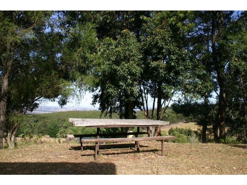 385  McDonalds Track, Hernes Oak VIC 3825