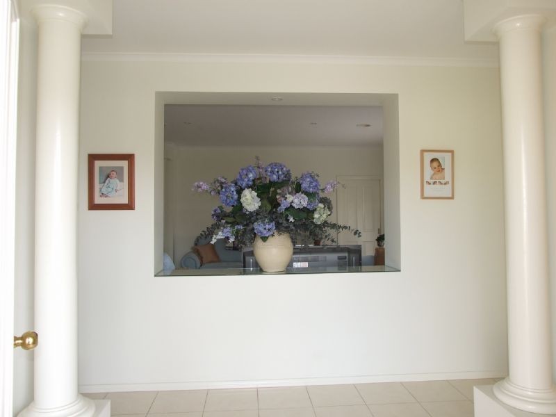 2 Valley Court, Newborough VIC 3825