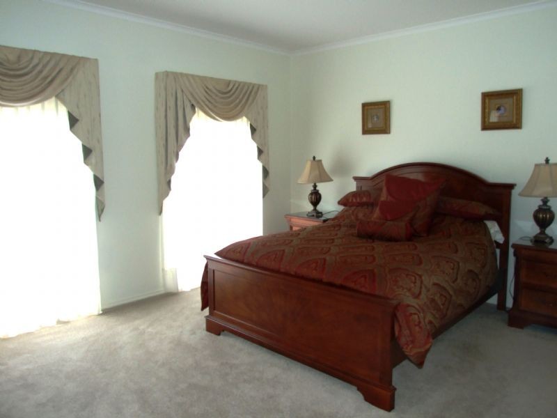 2 Valley Court, Newborough VIC 3825