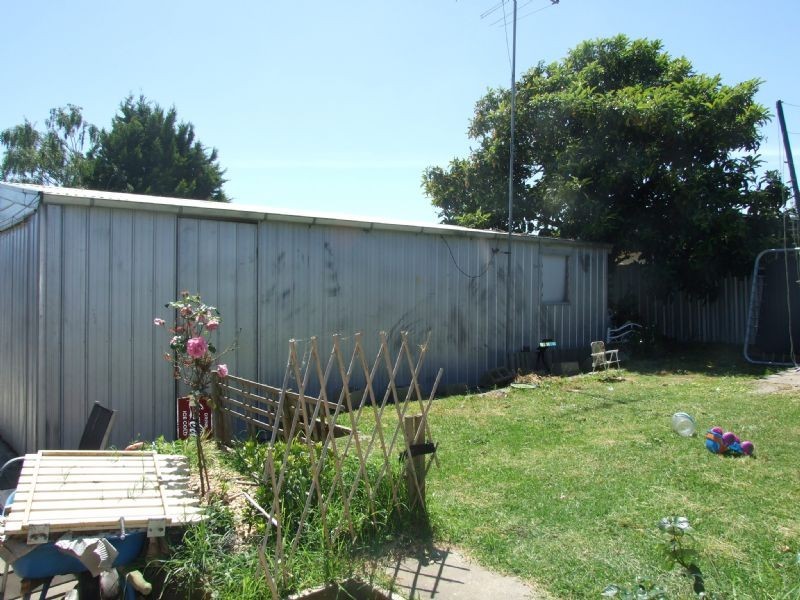 27 Stirling Street, Moe VIC 3825