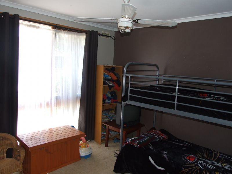 27 Stirling Street, Moe VIC 3825