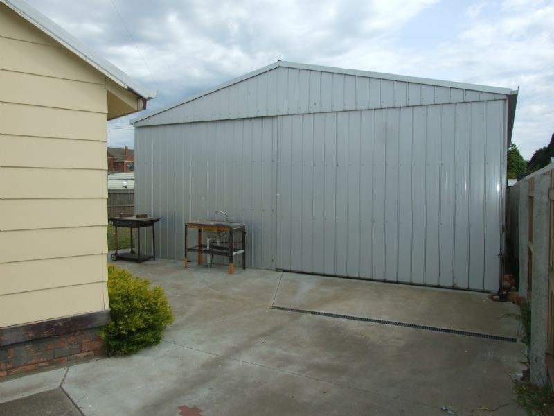 28 Hawker Street, Moe VIC 3825