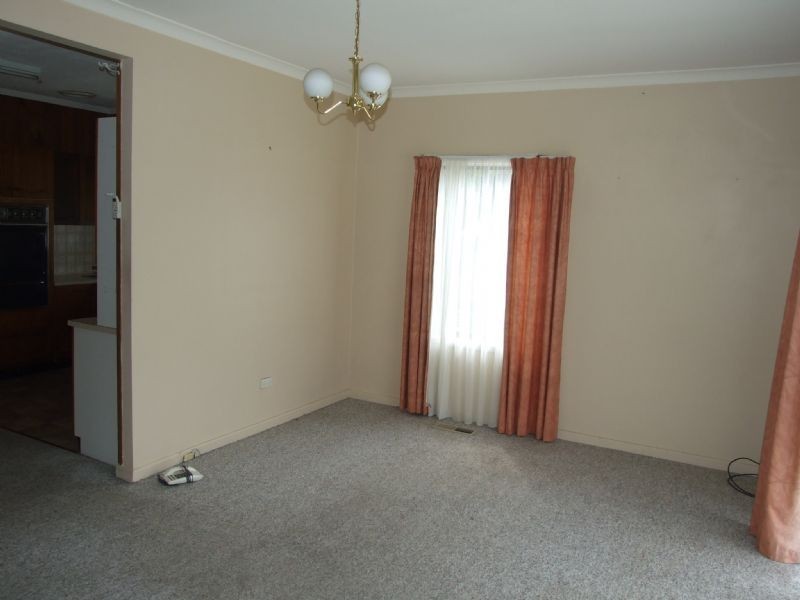 28 Hawker Street, Moe VIC 3825