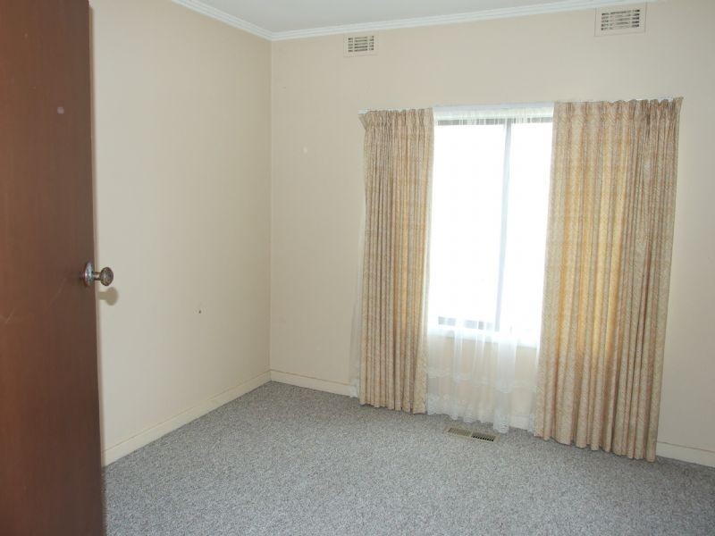 28 Hawker Street, Moe VIC 3825
