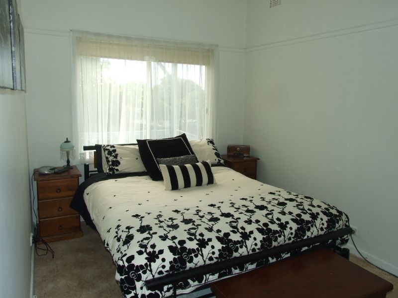 77 Hampton Street, Moe VIC 3825