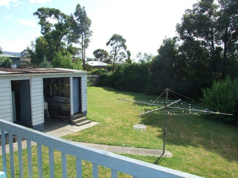 77 Hampton Street, Moe VIC 3825