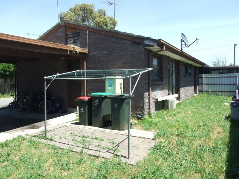 2/33 Bennett Street, Moe VIC 3825