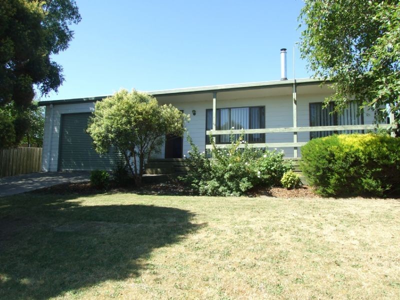 43 Tooronga Road, Willow Grove VIC 3825