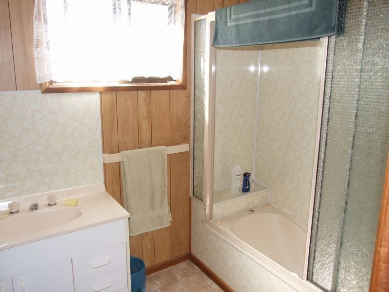 43 Tooronga Road, Willow Grove VIC 3825