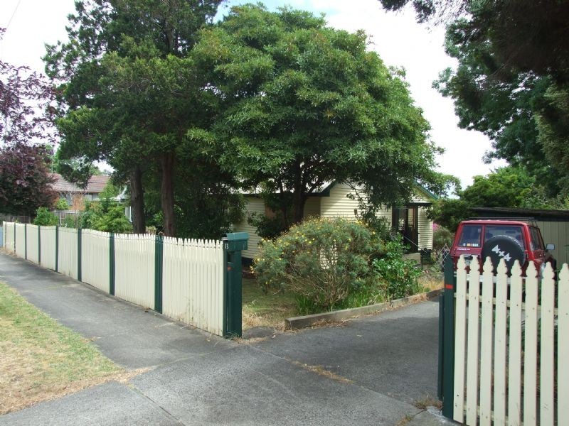 13 Powell Street, Newborough VIC 3825