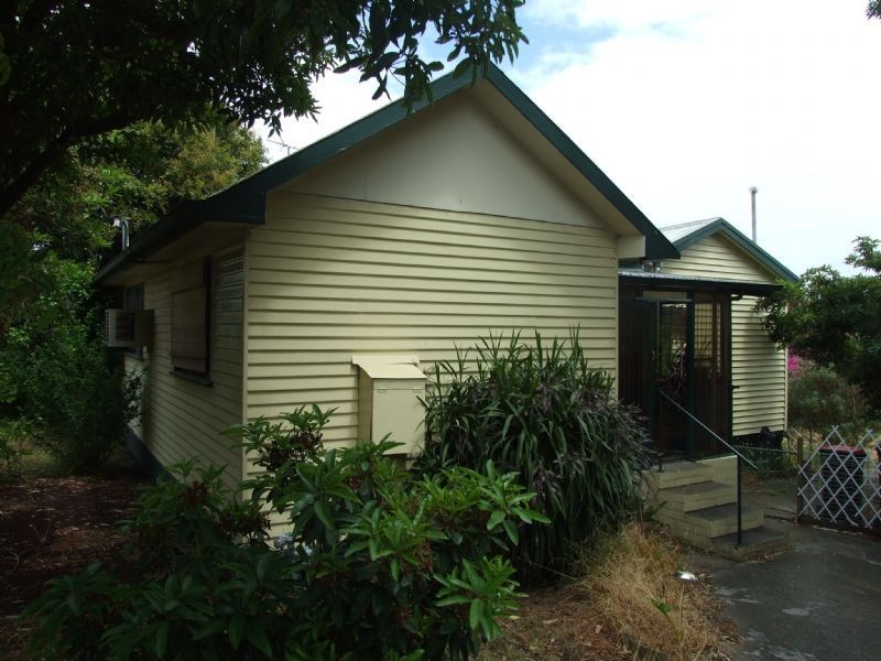 13 Powell Street, Newborough VIC 3825