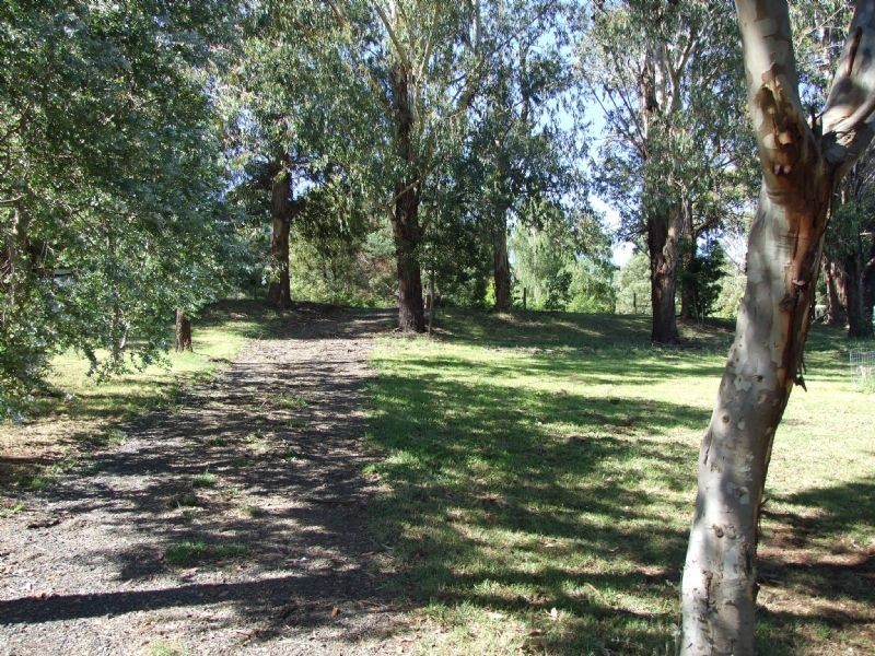 2 Whitelaw Court, Rawson VIC 3825