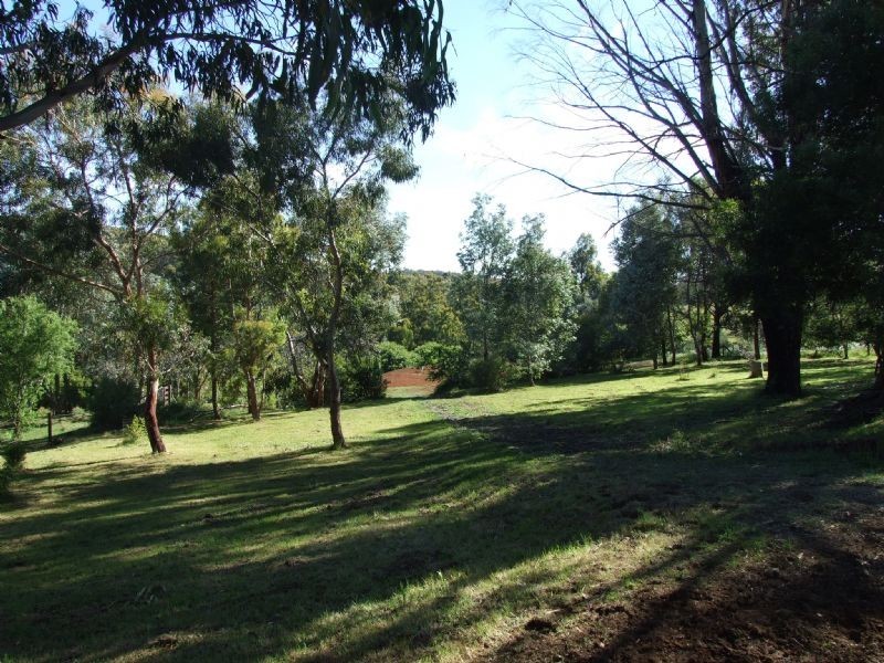 2 Whitelaw Court, Rawson VIC 3825