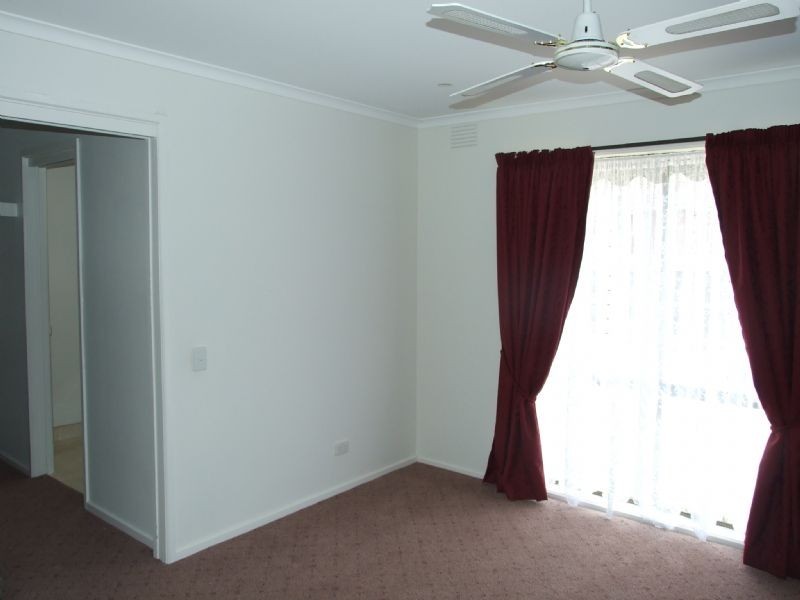 6 Jeeralang Avenue, Newborough VIC 3825