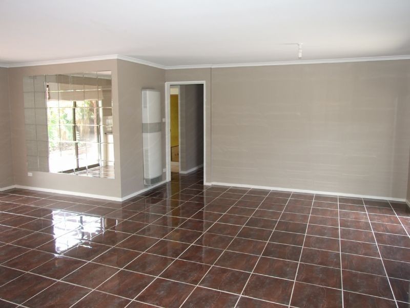 6 Jeeralang Avenue, Newborough VIC 3825